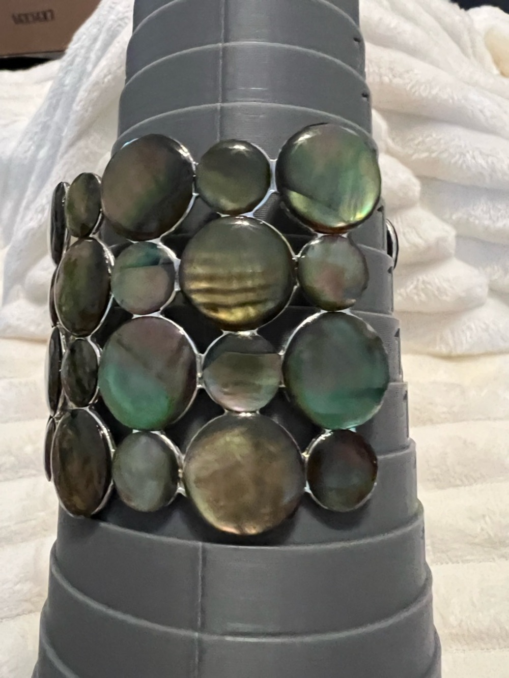 Iridescent Green Pearl Disc Stones Cuff Bracelet - Picture 6 of 7